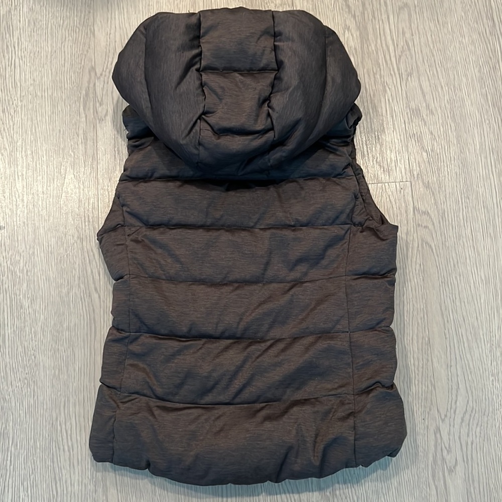 Uniqlo Dark Grey Puffer Vest View 2